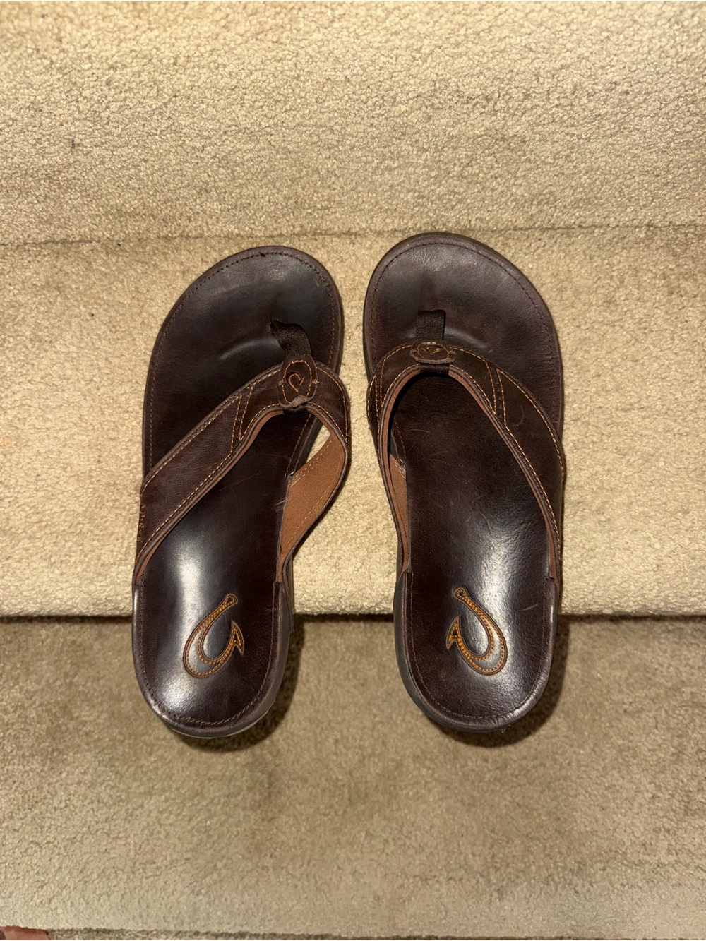 Olukai Men's Brown Leather Flip-Flop Sandals